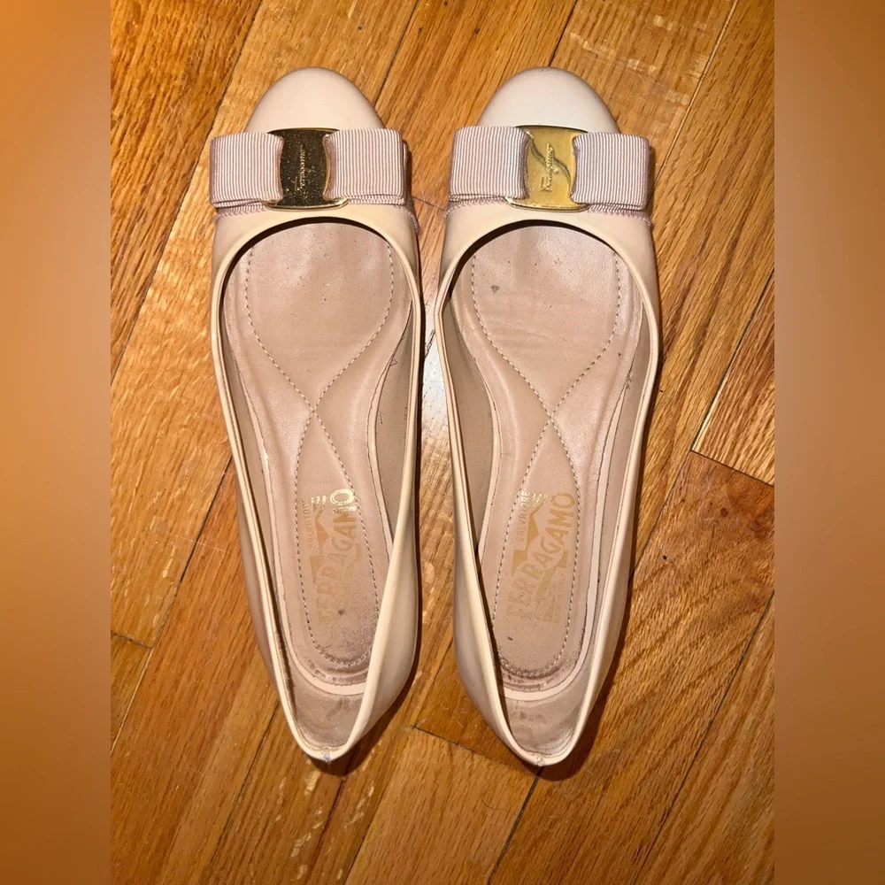 Salvatore Ferragamo Varina Patent Leather Ballet Flats - Picture 4 of 5
